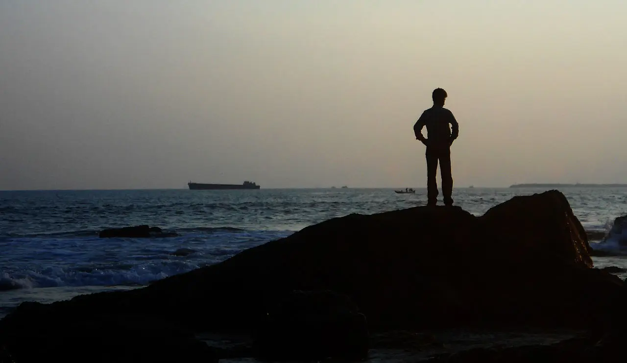 Dissembling The Loner: 5 Books About Outsiders and Introverts