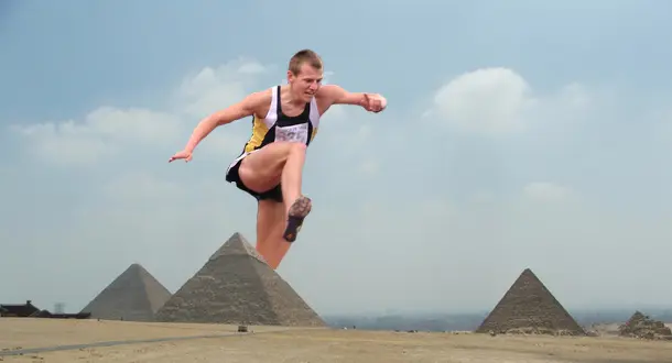 ­­Hurdles and a Pyramid: Plotting Your Short Story