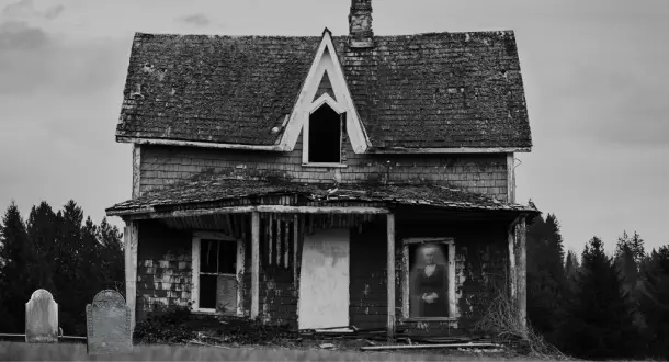 DYI Horror: 10 Haunted Fixer-Uppers